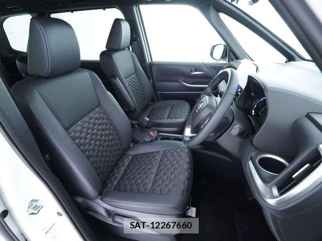 Toyota VOXY HYBRID 2025-10 7620938-6
