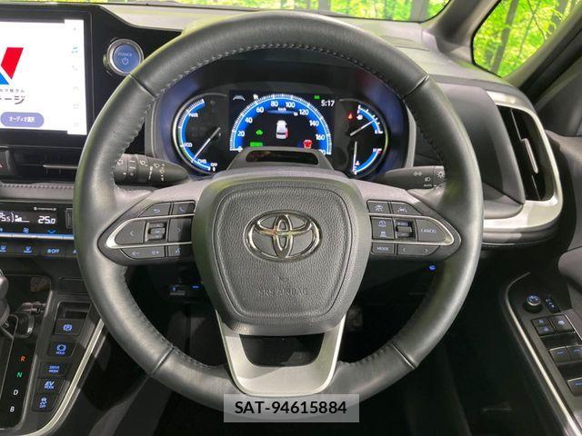Toyota VOXY HYBRID 2023-07 7620944-12