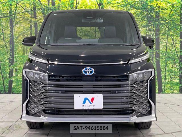 Toyota VOXY HYBRID 2023-07 7620944-15