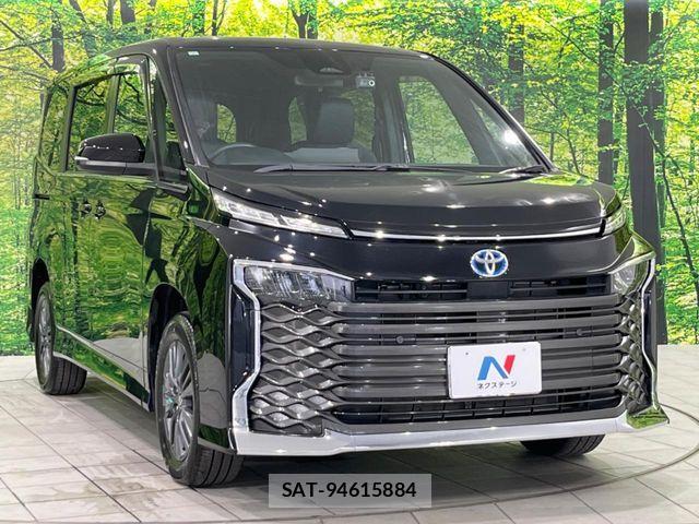 Toyota VOXY HYBRID 2023-07 7620944-17