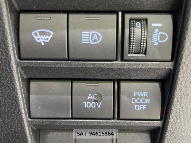 Toyota VOXY HYBRID 2023-07 7620944-2