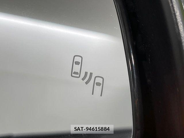 Toyota VOXY HYBRID 2023-07 7620944-3
