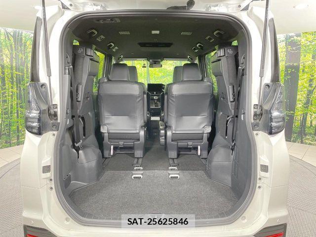 Toyota VOXY HYBRID 2025-10 7620941-11