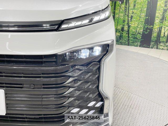 Toyota VOXY HYBRID 2025-10 7620941-12