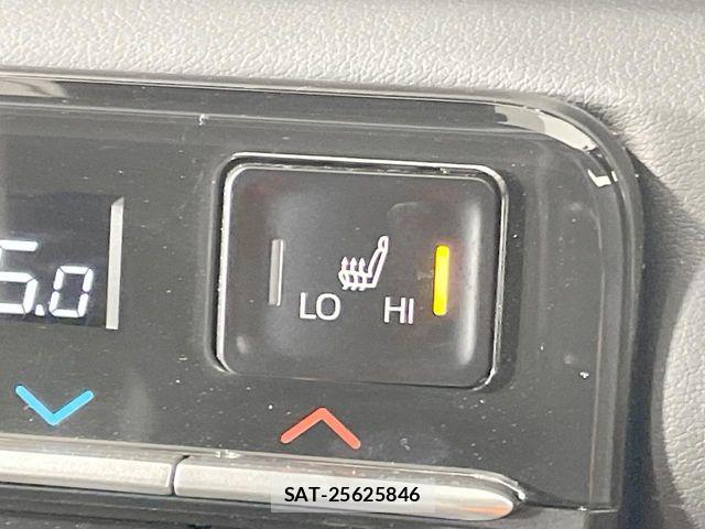 Toyota VOXY HYBRID 2025-10 7620941-6