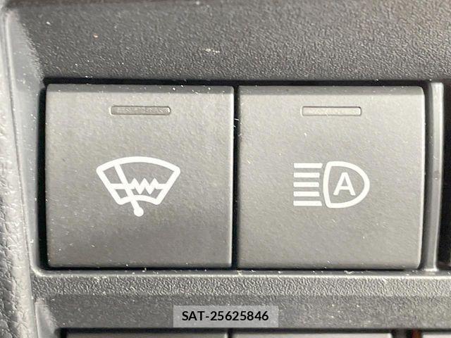 Toyota VOXY HYBRID 2025-10 7620941-7