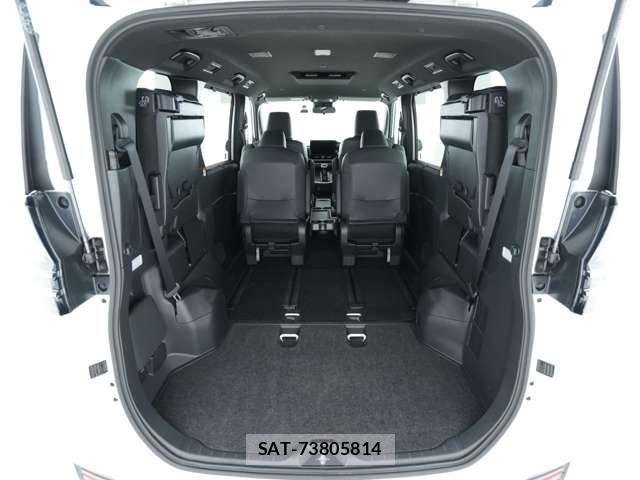 Toyota VOXY HYBRID 2025-10 7620939-10