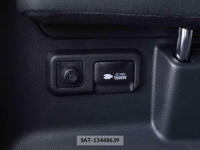 Toyota VOXY HYBRID 2025-10 7730082-4