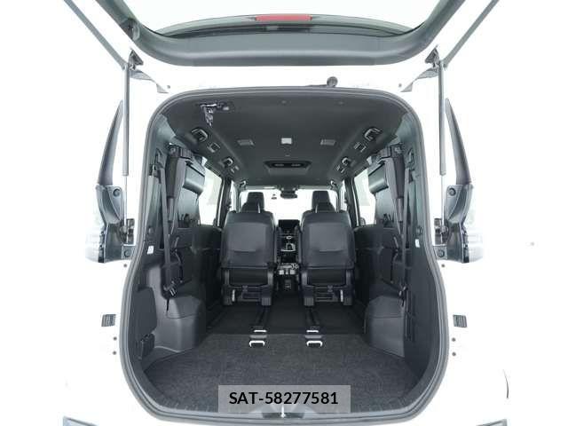 Toyota VOXY HYBRID 2025-10 7730083-10