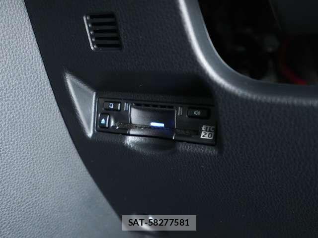 Toyota VOXY HYBRID 2025-10 7730083-16