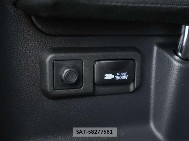 Toyota VOXY HYBRID 2025-10 7730083-4
