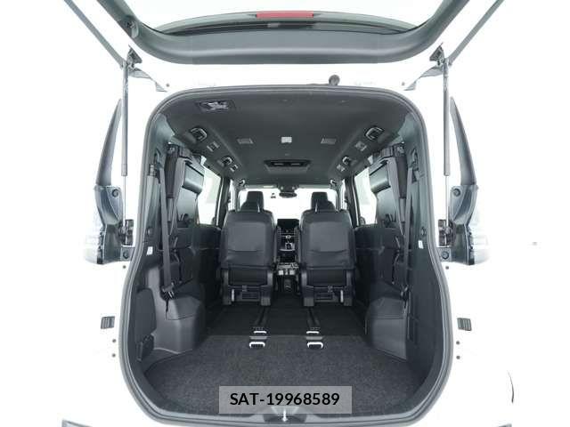 Toyota VOXY HYBRID 2025-10 7730078-10