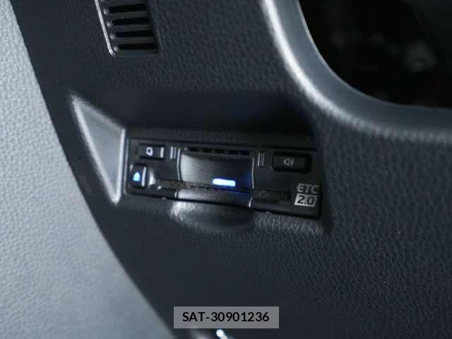 Toyota VOXY HYBRID 2025-10 7730081-15