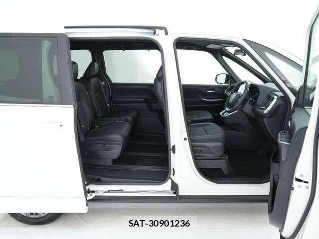 Toyota VOXY HYBRID 2025-10 7730081-19