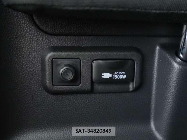 Toyota VOXY HYBRID 2025-10 7730077-4