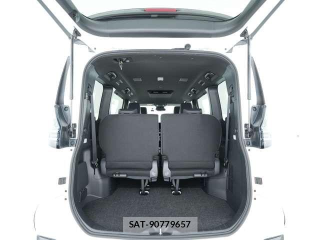 Toyota VOXY HYBRID 2025-10 7730079-9