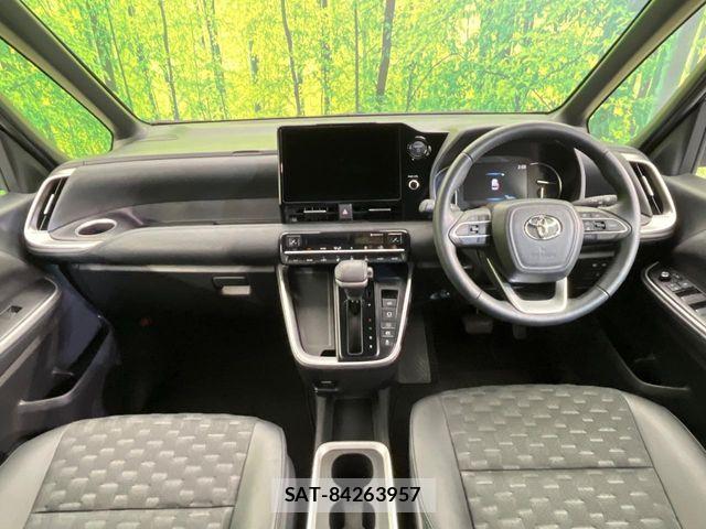 Toyota VOXY HYBRID 2024-01 7730094-1