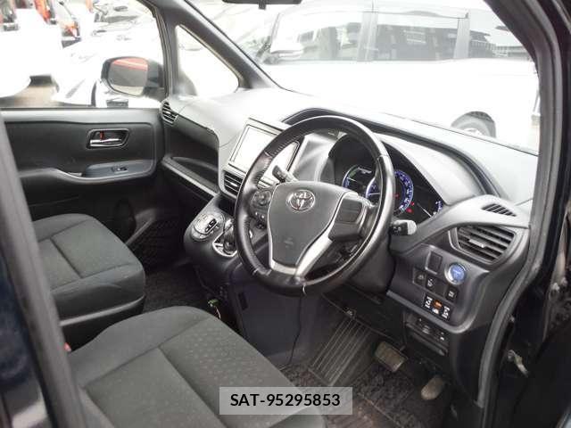 Toyota VOXY HYBRID 2015-05 7730096-16