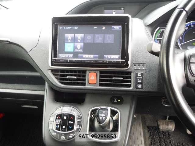 Toyota VOXY HYBRID 2015-05 7730096-19