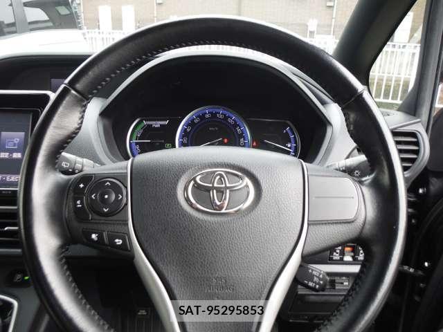 Toyota VOXY HYBRID 2015-05 7730096-23