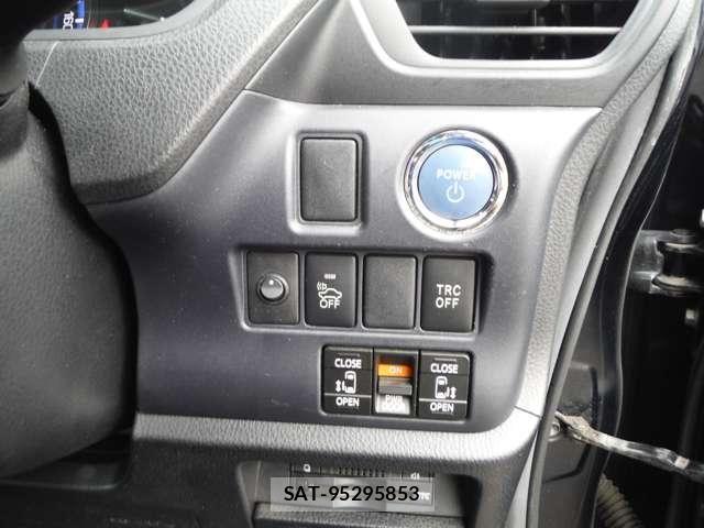 Toyota VOXY HYBRID 2015-05 7730096-25