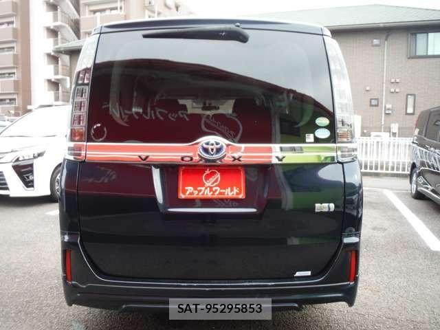 Toyota VOXY HYBRID 2015-05 7730096-8