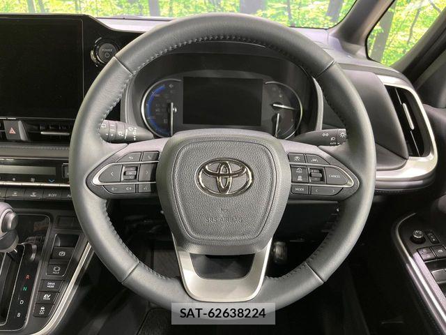 Toyota VOXY HYBRID 2025-10 7790007-11
