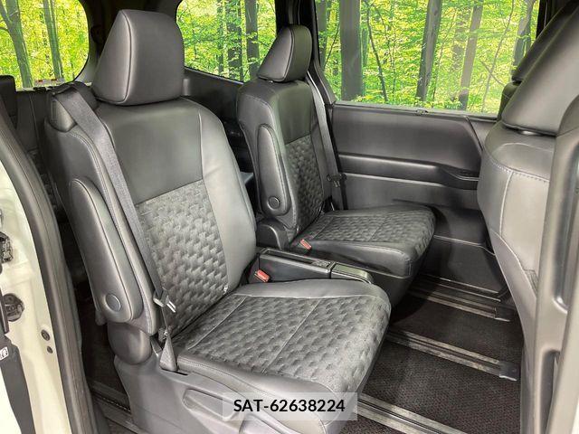Toyota VOXY HYBRID 2025-10 7790007-8