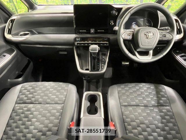 Toyota VOXY HYBRID 2025-10 7790005-1