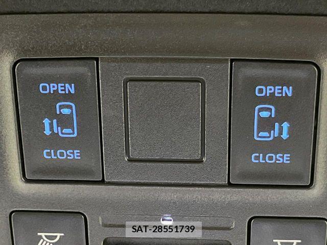 Toyota VOXY HYBRID 2025-10 7790005-3