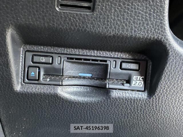 Toyota VOXY HYBRID 2024-09 7790006-13