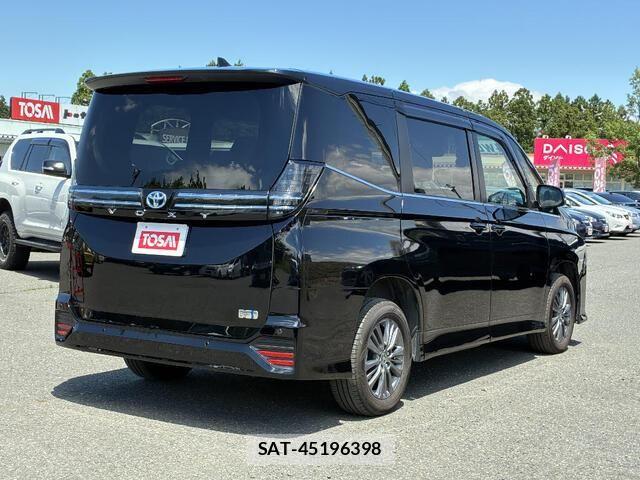 Toyota VOXY HYBRID 2024-09 7790006-4
