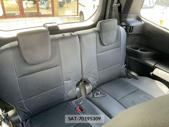 Toyota VOXY HYBRID 2022-09 7880159-16
