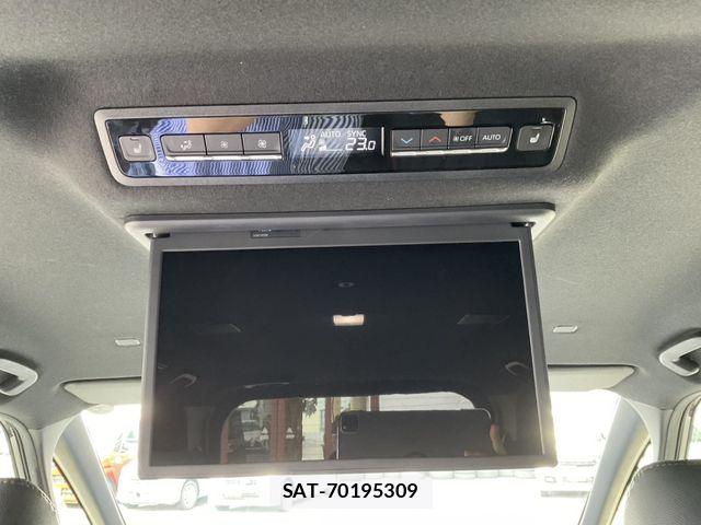 Toyota VOXY HYBRID 2022-09 7880159-23