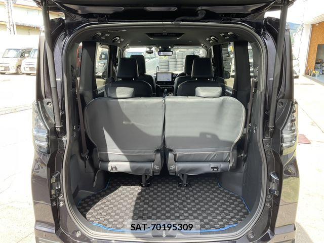 Toyota VOXY HYBRID 2022-09 7880159-27