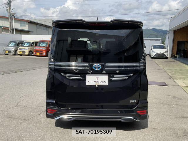 Toyota VOXY HYBRID 2022-09 7880159-2