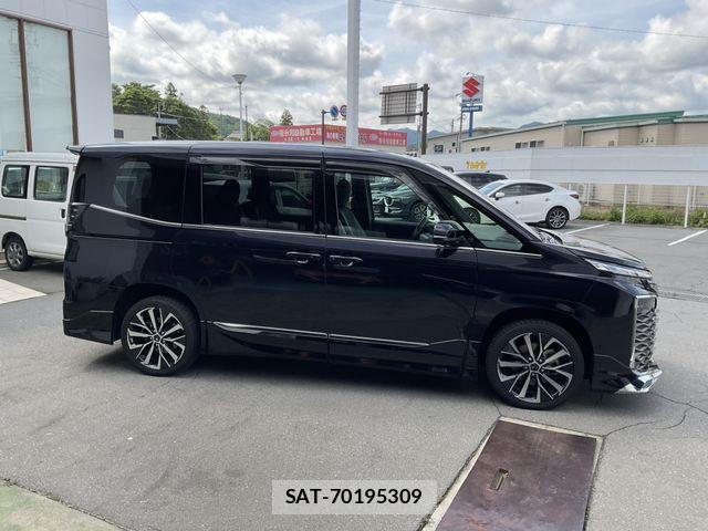 Toyota VOXY HYBRID 2022-09 7880159-3