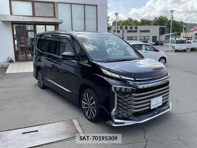 Toyota VOXY HYBRID 2022-09 7880159-5