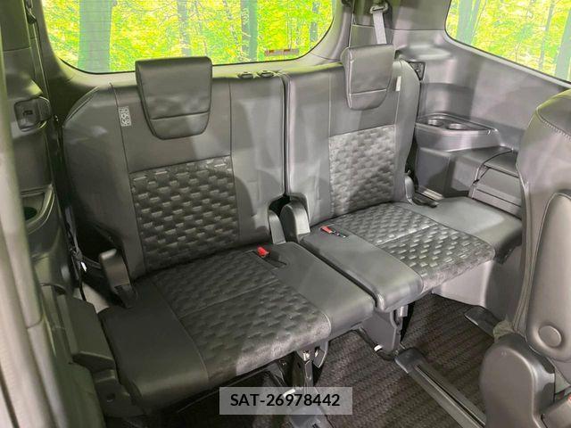 Toyota VOXY HYBRID 2023-07 7880160-8