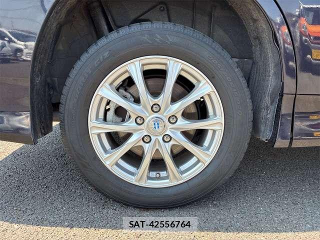 Toyota VOXY HYBRID 2023-06 7964190-16