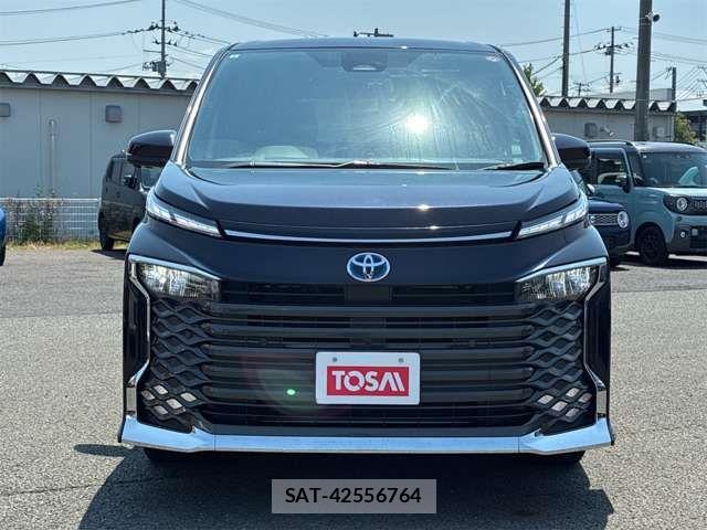 Toyota VOXY HYBRID 2023-06 7964190-17
