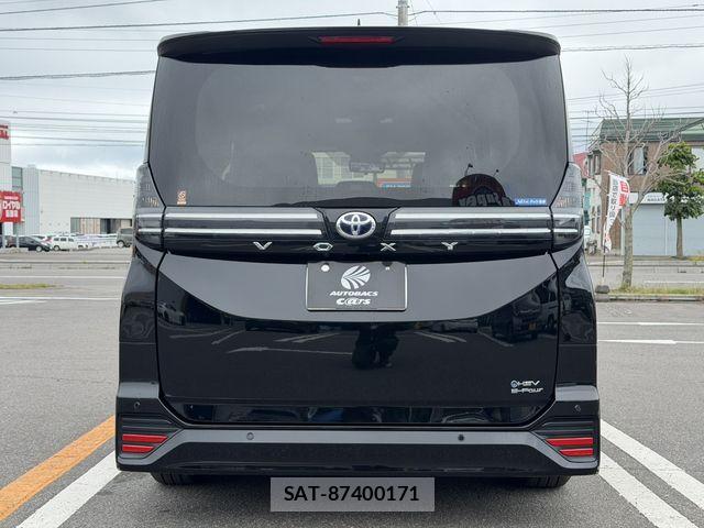 Toyota VOXY HYBRID 2022-09 8038877-13