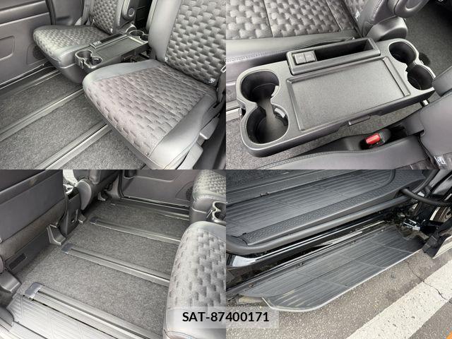 Toyota VOXY HYBRID 2022-09 8038877-25
