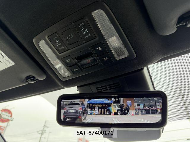 Toyota VOXY HYBRID 2022-09 8038877-6