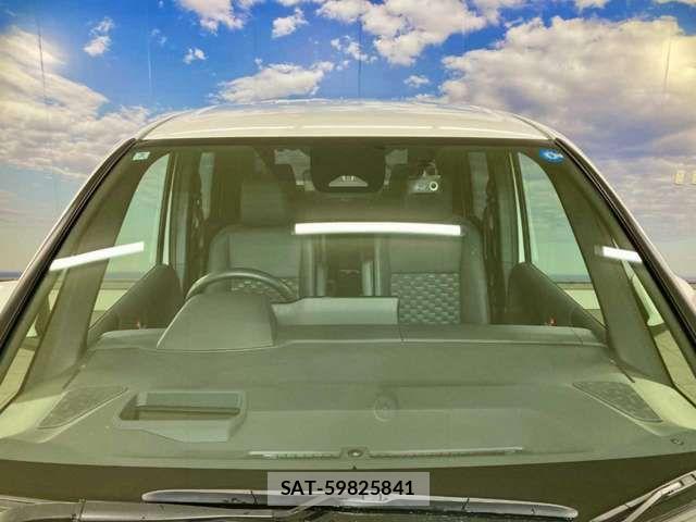 Toyota VOXY HYBRID 2022-03 8075992-10