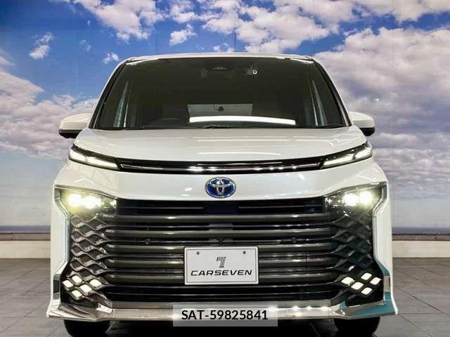 Toyota VOXY HYBRID 2022-03 8075992-12