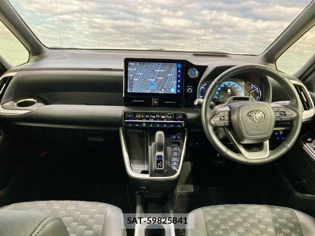 Toyota VOXY HYBRID 2022-03 8075992-1