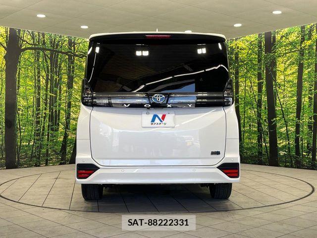 Toyota VOXY HYBRID 2022-06 8075991-15