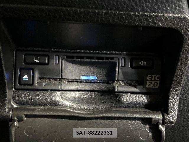 Toyota VOXY HYBRID 2022-06 8075991-7