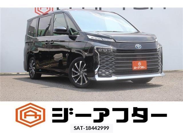 Toyota VOXY HYBRID 2022-06 8075993-0